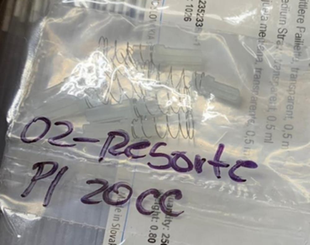 Imagen de RESORTE Y SEGURO PARA DOSIFICADOR ORAL IVS